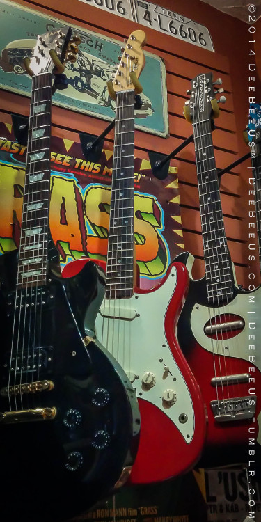 deebeeus:  Here’s the final bit of fun from last eek’s trip to Capsule music in the Queen West area of Toronto: Fender Bullet!  Early 80s. Lefty of the week (for my friend guitarlust!):  it’s a recent Les Paul in a lovely red with cream binding.