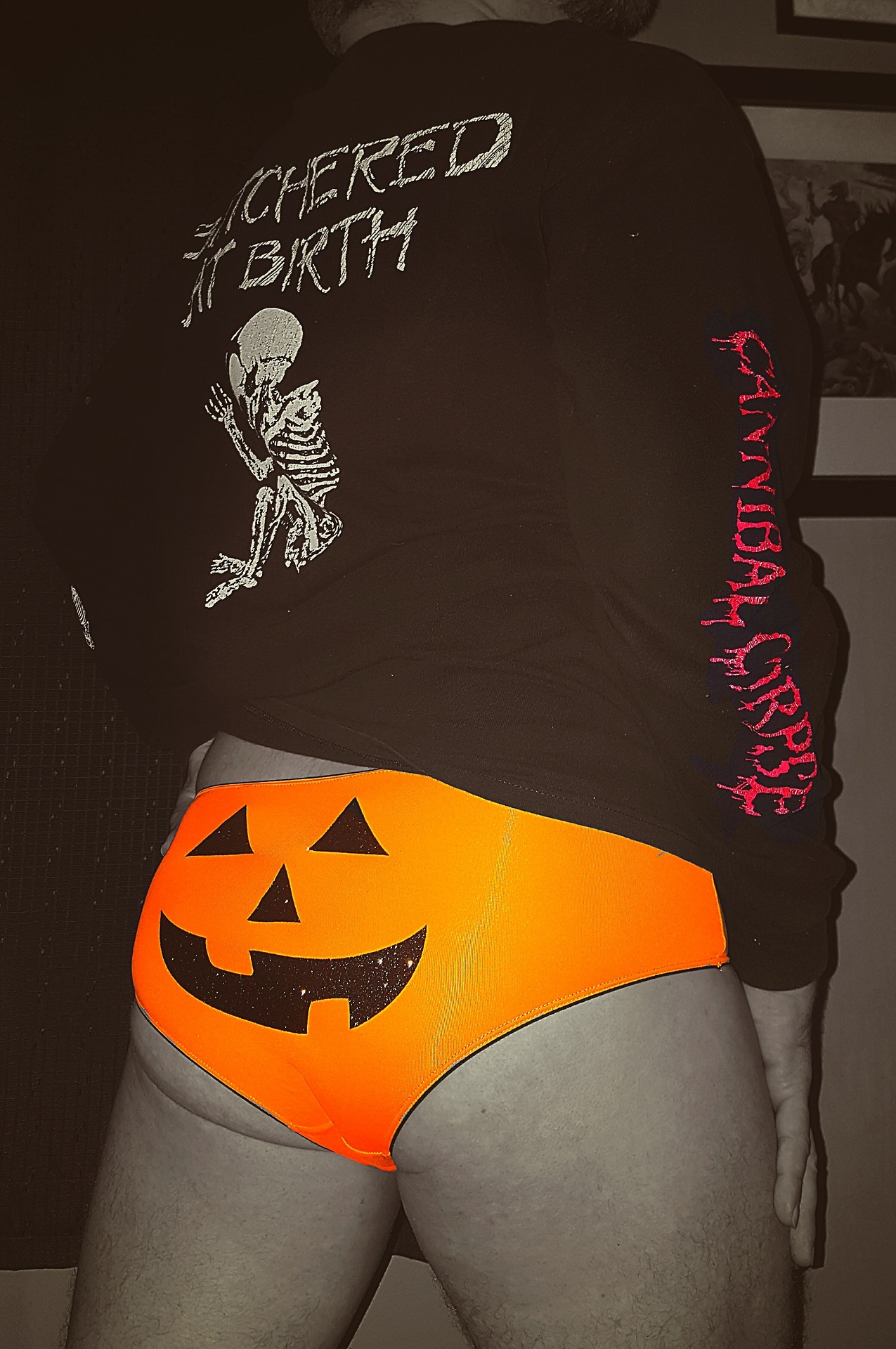 robeatsbooeybox:  Hey, my beautiful pals @robeatsbooeybox Happy “Touch o’ Weeney