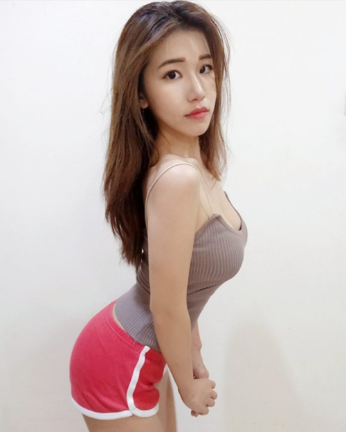 sgsexygals: padlockposition: buttface696969: Pui Yi showing off her gorgeous bod. Ig:ms_puiyi If you