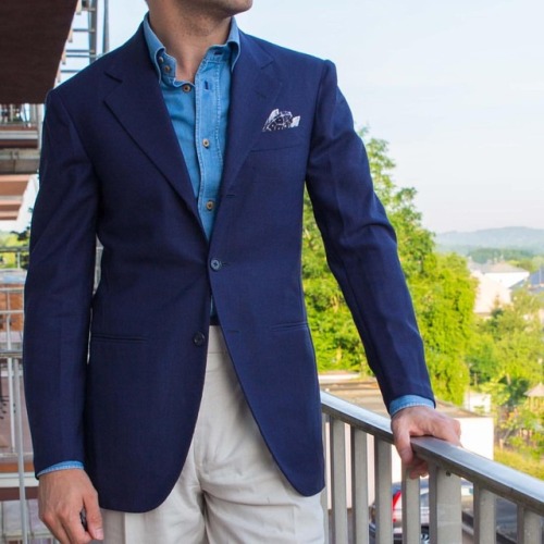 Summer continues - loving this weather @liverano_liverano sport coat Cotton linen trousers by @incot