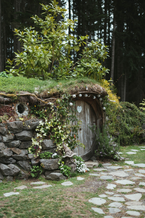 millivedder: Hobbit home