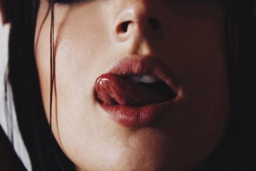 Wake up, look me in the eyes again,I need to feel your hand upon my face.
