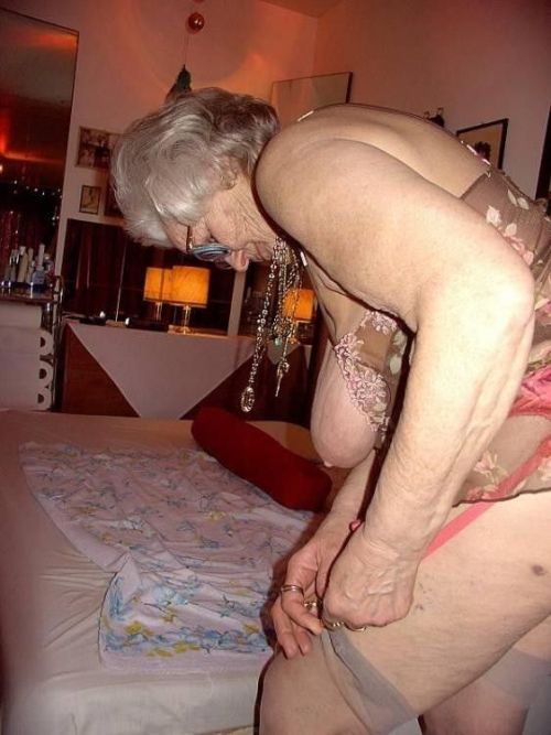 fatazzold:  Need help grandma ???