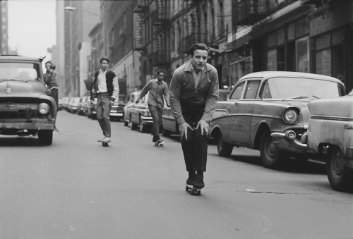 buzzfeedrewind:Vintage photos of NYC skateboarding in the 1960s. 