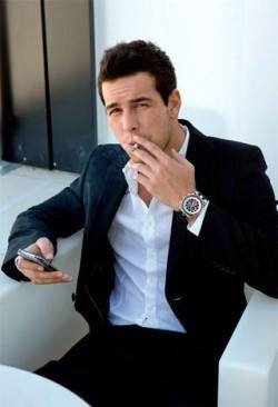 lumiere-milda:  Mario Casas | via Facebook on We Heart Ithttp://weheartit.com/entry/69051838/via/RocioMoralesV