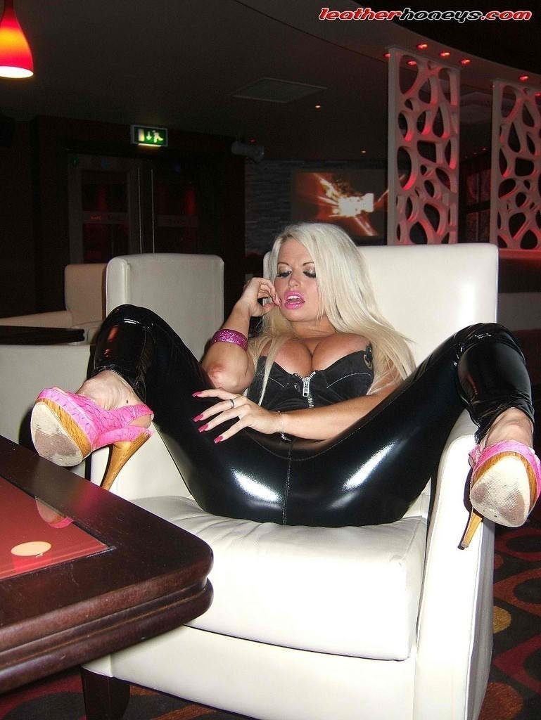 candyhousebimbos:Never hide what you are. As you express yourself, people will accept