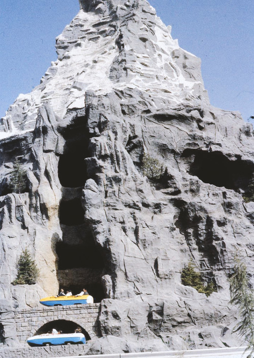 the-disney-elite:Let’s visit Disneyland in the 1950s: Fantasyland
