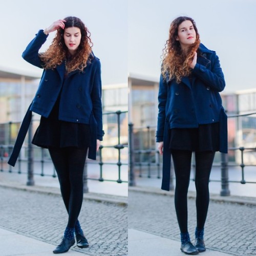 XXX fashion-tights:  navy blue and black (by photo