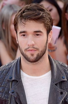 jack-hoff:  Josh Bowman 
