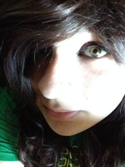 acuriouscrossdresser:  My eye looks friggin crazy in the first one o.o it’s awesome x3 Normal pictures! haha I think I may have applied the eyeliner… just a tad thick x3  