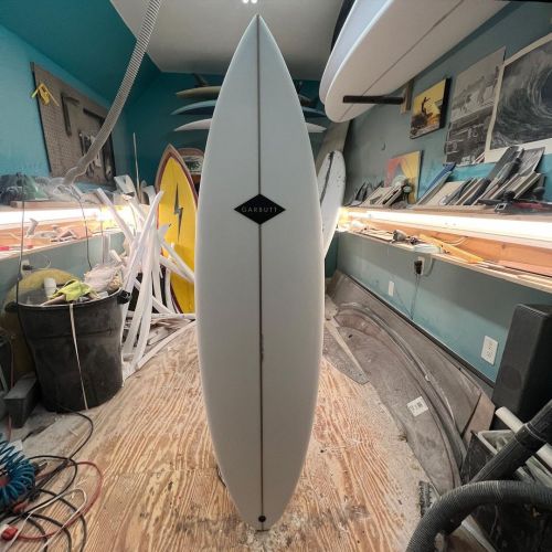 Fresh stock 5’11” rounded pin, a classic shorty shape that will hold in the heaviest of surf.
https://www.instagram.com/p/CZkvJBTr8CV/?utm_medium=tumblr