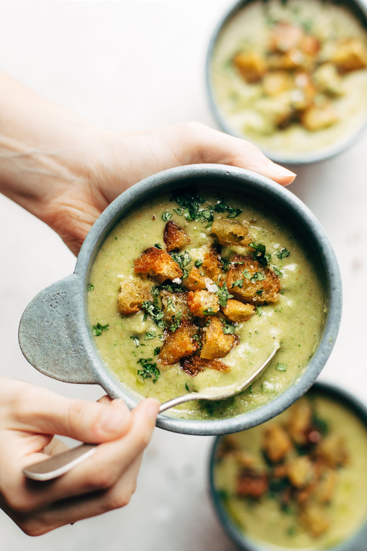 chamfrons-checques-n-champignons: foodffs:  the best detox broccoli cheese soup Follow