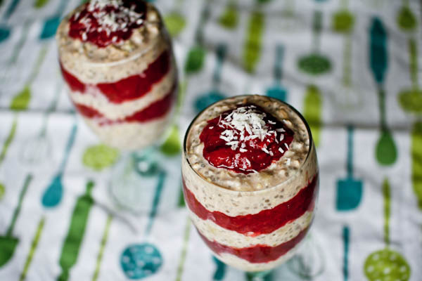 beautifulpicturesofhealthyfood:  19 Ridiculously Easy Mugs Of Overnight Oats Strawberry