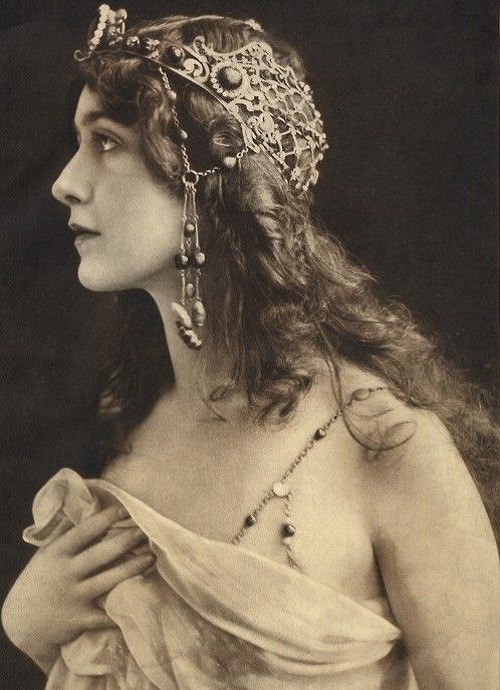 picsofhistory:Lina Cavalieri - Italian singer via reddit