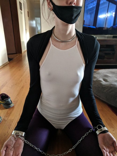 crazymaisieagain:Love the collar