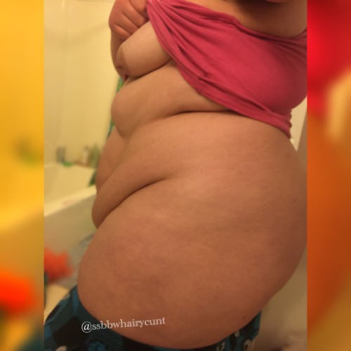 ssbbwhairycunt:  Just a few photos 😘 thanks for sticking with me loves!!!