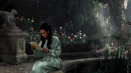 neillblomkamp:Bram Stoker’s Dracula (1992) Directed by Francis Ford Coppola
