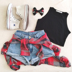 sheinsidefashion:  Vest&Shorts