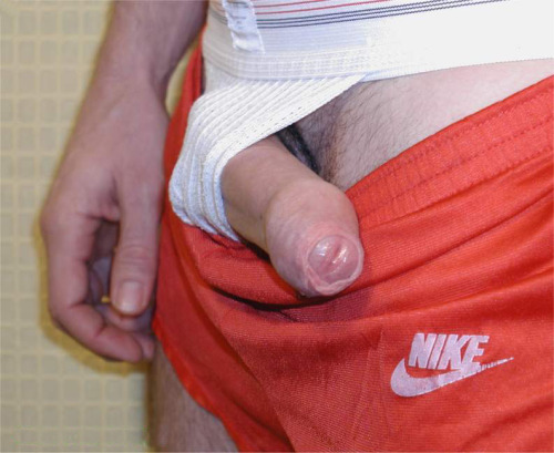 bleuboyz:  BLEUBOYZ ❤ Follow n enjoy Hot Guys!  http://bleuboyz.tumblr.com  