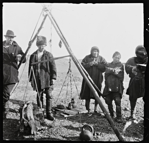 Photos from Fridtjof Nansen&rsquo;s Siberian expedition (August –October, 1913):An older mixed-race 