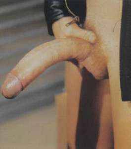 hungdownunder:  For more hot guys, follow me at: http://hungdownunder.tumblr.com/ 