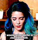 victorysgreen:  halsey: I can’t tell who sleeps less, me or Manhattan.  