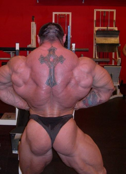 2HUGE- Woofymusclebear