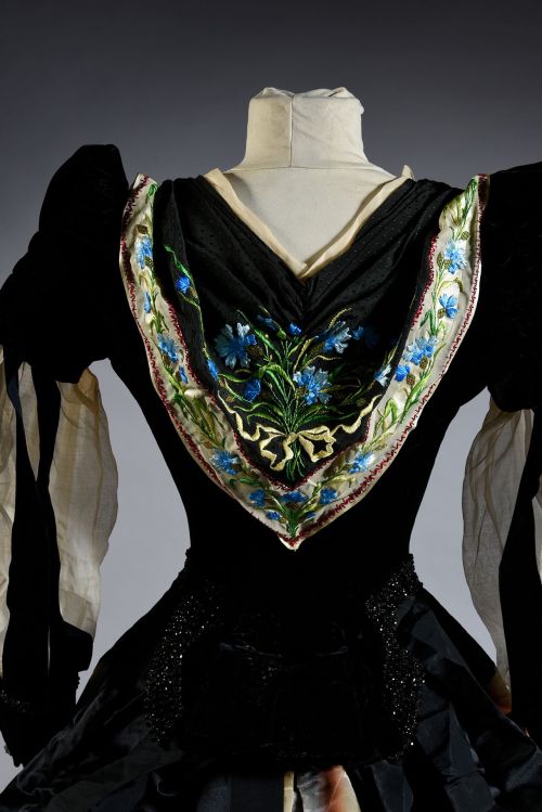 Worth fancy dress inspired by Austrian folk costume ca. 1880From Coutau-Bégarie & Associés