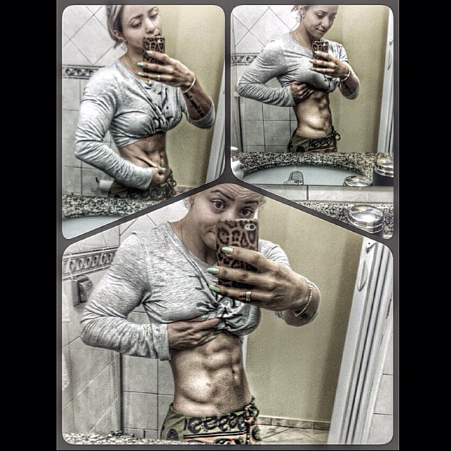fitgymbabe:  From Instagram: janabodyfitness - Check out more of her pics: janabodyfitness