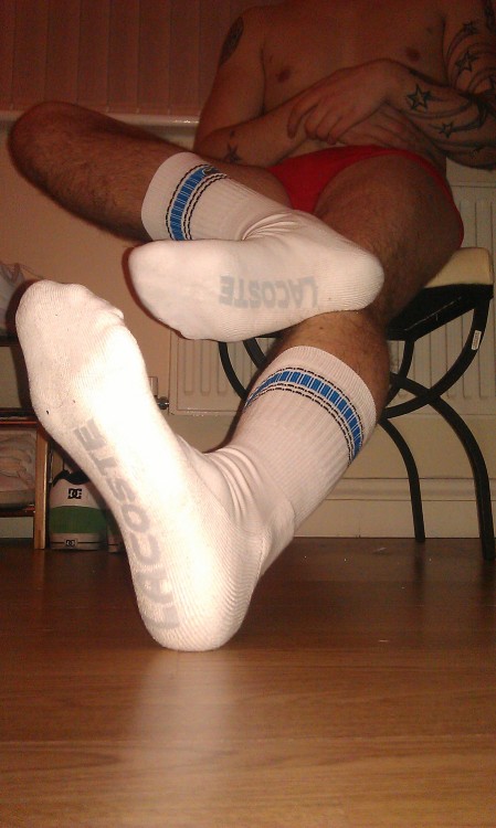 bootslaveboyusa:  Sniff ‘em pigs!!!! 