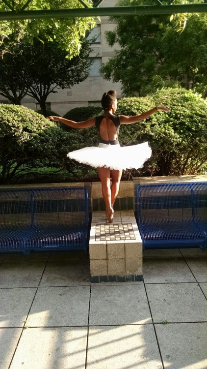 theawkwardokapi:Black artistic excellence for blackout day. (das me ya’ll)