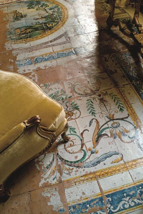 vaninnavaninni: An arty 18th-century tiled floor in the Four Seasons Hotel Firenze in Florence, Ital