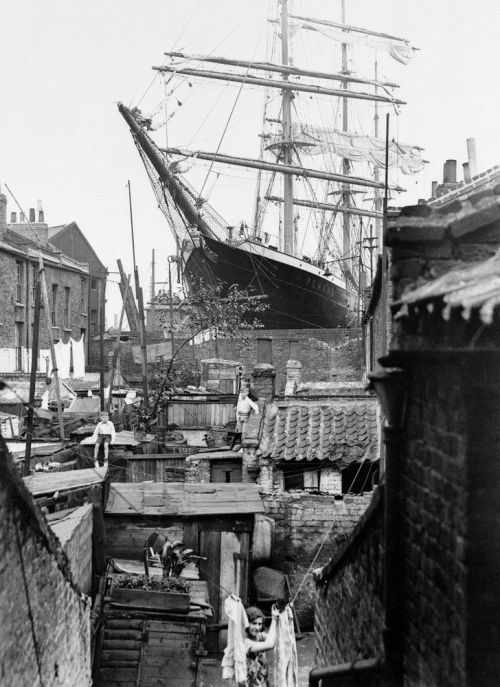 back-then:  3-masted barque ‘Penang’ in dry dock at Millwall 1932  Photographer unknown Royal Museum