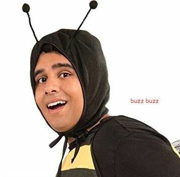 heellooou-uai:  “é tão bom quando a abelha volta e não tem mais mel pra ela” Abelha- A   Eu- QUER MEL?  EUUU TE DOOOOOU, QUER A COLMEIA INTEIRA? EUU TE DOOU, MEU MEL, FAZ BUZZZ BUZZZ NO MEU OUVIDINHO FAZ