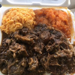 afro-arts:  Just Oxtails Soul Food  www.justoxtailssoulfood.com  Houston, TX  CLICK HERE for more black owned businesses!