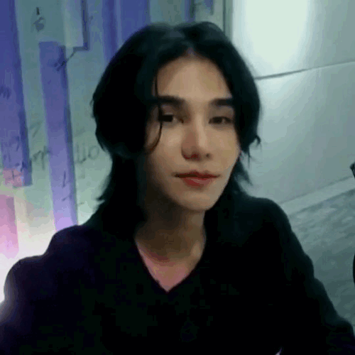 NO ONE TALK TO ME LOOK AT THIS CUTIE PIE