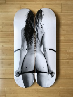 Vanstyles:  V/Sual X Riley Reid “Script” Deck :: Https://Www.visualapparel.com/Products/V-Sual-X-Riley-Reid-Script-Deck-Set