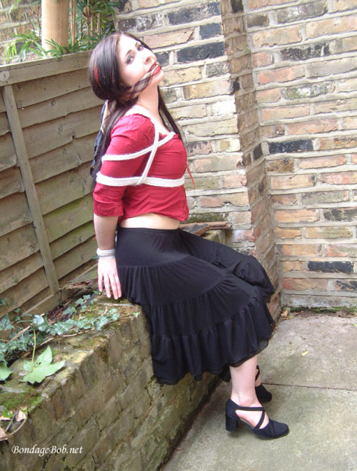 happytie:  You should find plenty of places to sit or lie down in the garden.