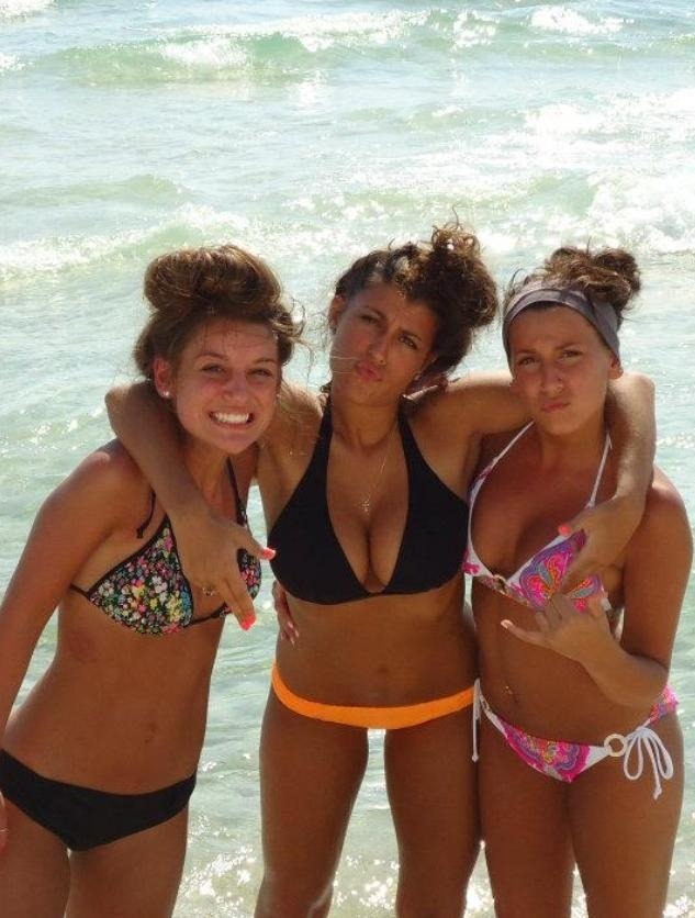 justbigger:  Busty Girlfriends 