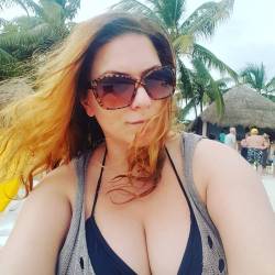 londonandrews:  Beach selfie… #cozumelmexico