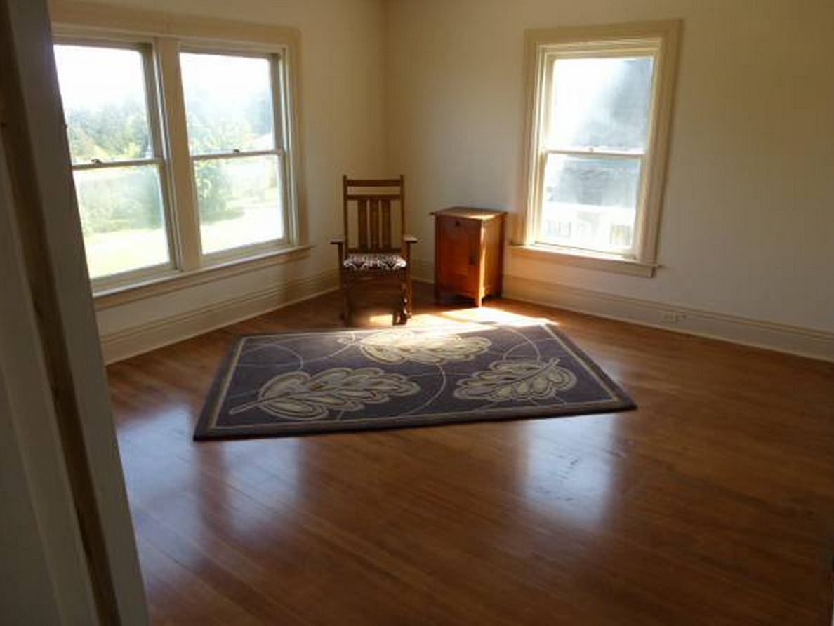 househunting:  $2900/5 brSeattle, WA