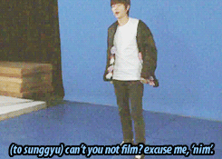 chandoo:  sunggyu’s way of unsuspiciously filming videos     