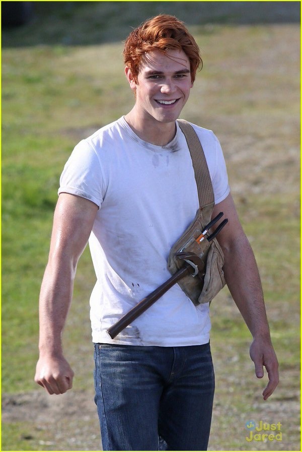 dudenathanbro:Keneti James Fitzgerald “KJ” Apa is a New Zealand actor. He is