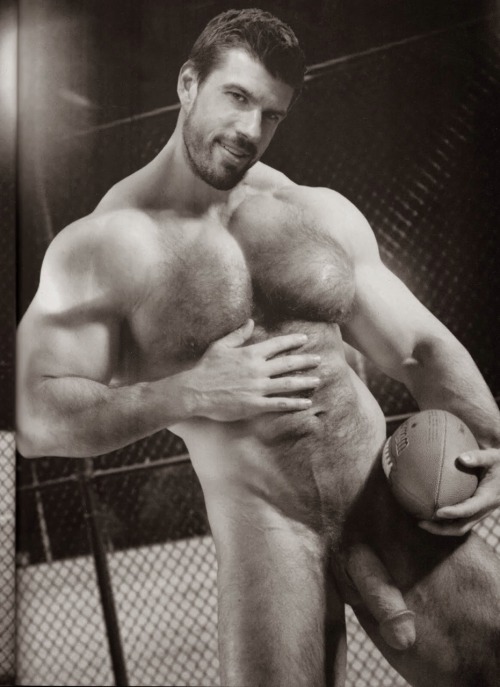 Zeb is hottest when he’s hairy
