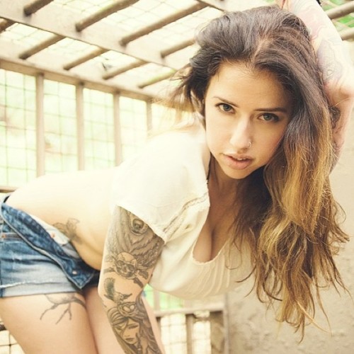 sashsuicide:  #me by @adamsaperture #girl #naturallight #photography #tattoos #hair 