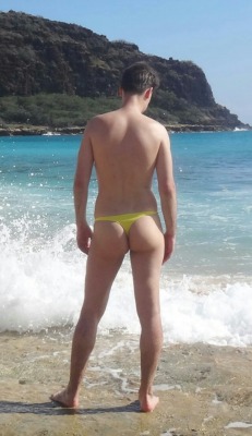 Beautiful pic of men in thong