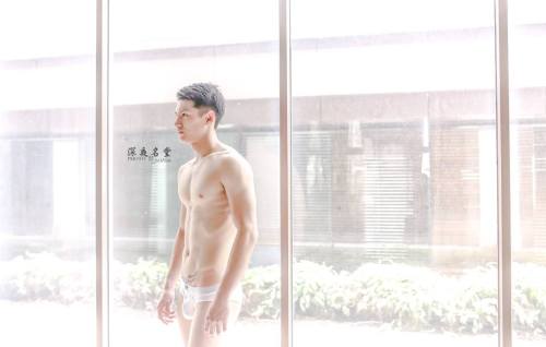 hunkxtwink:  Justin Hsieh PhotographyHunkxtwink - More in my archive