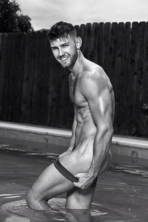 clarke1174:  Wanna chat?? Kik me @ clarke1174
