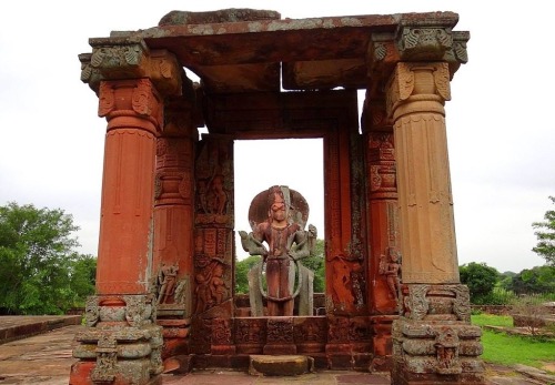 Vishnu Temple at Eran, Sagar, MP - Built during Gupta dynasty 4th to 5th Century AD