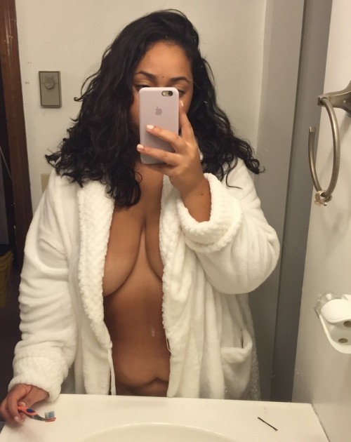 obese-naked-babes:First name: EmilyPics: 56Online now:Yes.Looking for: Men/WomenLink to profile: CLI